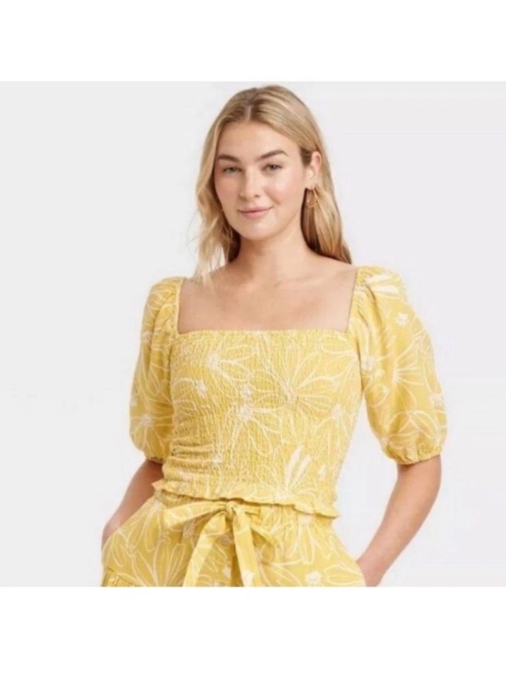 NEW Universal Thread IX Yellow Floral Cropped Puff Sleeve Top